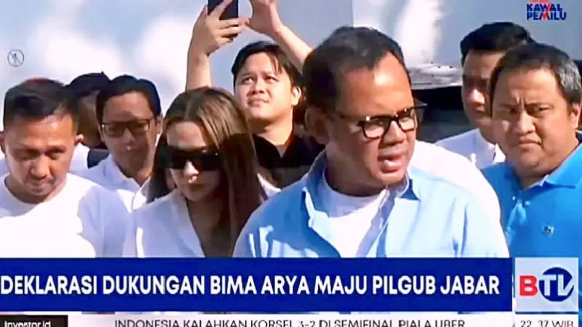 Dirut Perumda Tirta Pakuan Kota Bogor, Rino Indira Gusniawan (Pojok Kanan) tertangkap kamera saat hadir dalam Deklarasi Calon Bakal Gubernur Jabar, Bima Arya beberapa waktu lalu. (Yudha Prananda / Istimewa)