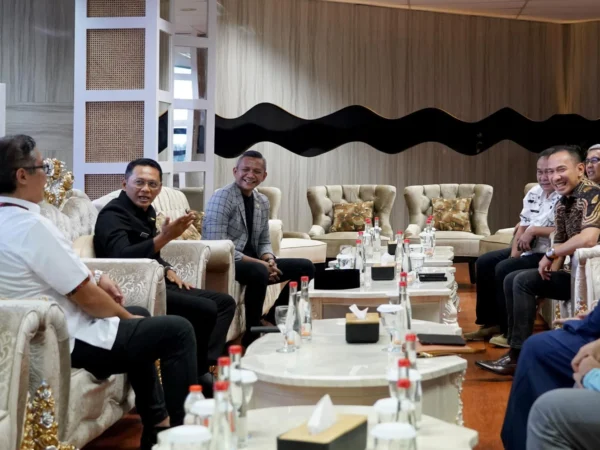Jajaran Pimpinan DPRD Kota Bogor saat menyambut kunjungan Pj Wali Kota Bogor, Hery Antasari. (Yudha Prananda / Jabar Ekspres)