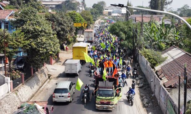 Ilustrasi peringati Hari May Day 2024, ratusan buruh Kabupaten Bandung Barat (KBB) bertolak ke Jakarta. Foto Jabar Ekspres