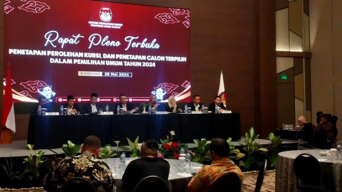 Rapat pleno penetapan perolehan kursi DPRD Jabar oleh KPU Jabar, Selasa (28/5)