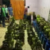 Polsek Cileungsi dua orang pelaku pengoplosan gas 3 Kg di sebuah kontrakan Desa Cileungsi Kidul, Kecamatan Cileungsi, Kabupaten Bogor