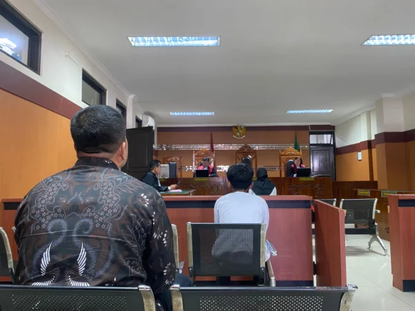 Suasana persidangan kelima kasus pembunuhan Debt Collector oleh IRT di Kota Sukabumi. Riki Achmad / Jabar Ekspres