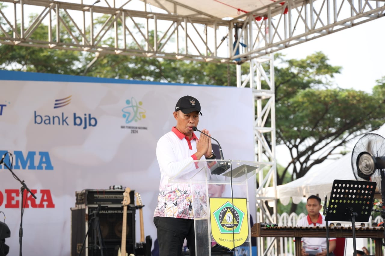 PJ Bupati Bogor Asmawa Tosepu saat memberikan sambutan. Foto : Sandika Fadilah /Jabarekspres.com