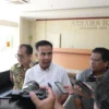 Bey Machmudin Lepas Keberangkatan Jemaah Haji Kloter Pertama Embarkasi Jakarta-Bekasi