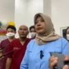 Dqokter forensik RSUD R. Syamsudin SH (Bunut), dr. Nurul Aida Fathia, saat diwawancarai awak media. Riki Achmad/Jabar Ekspres