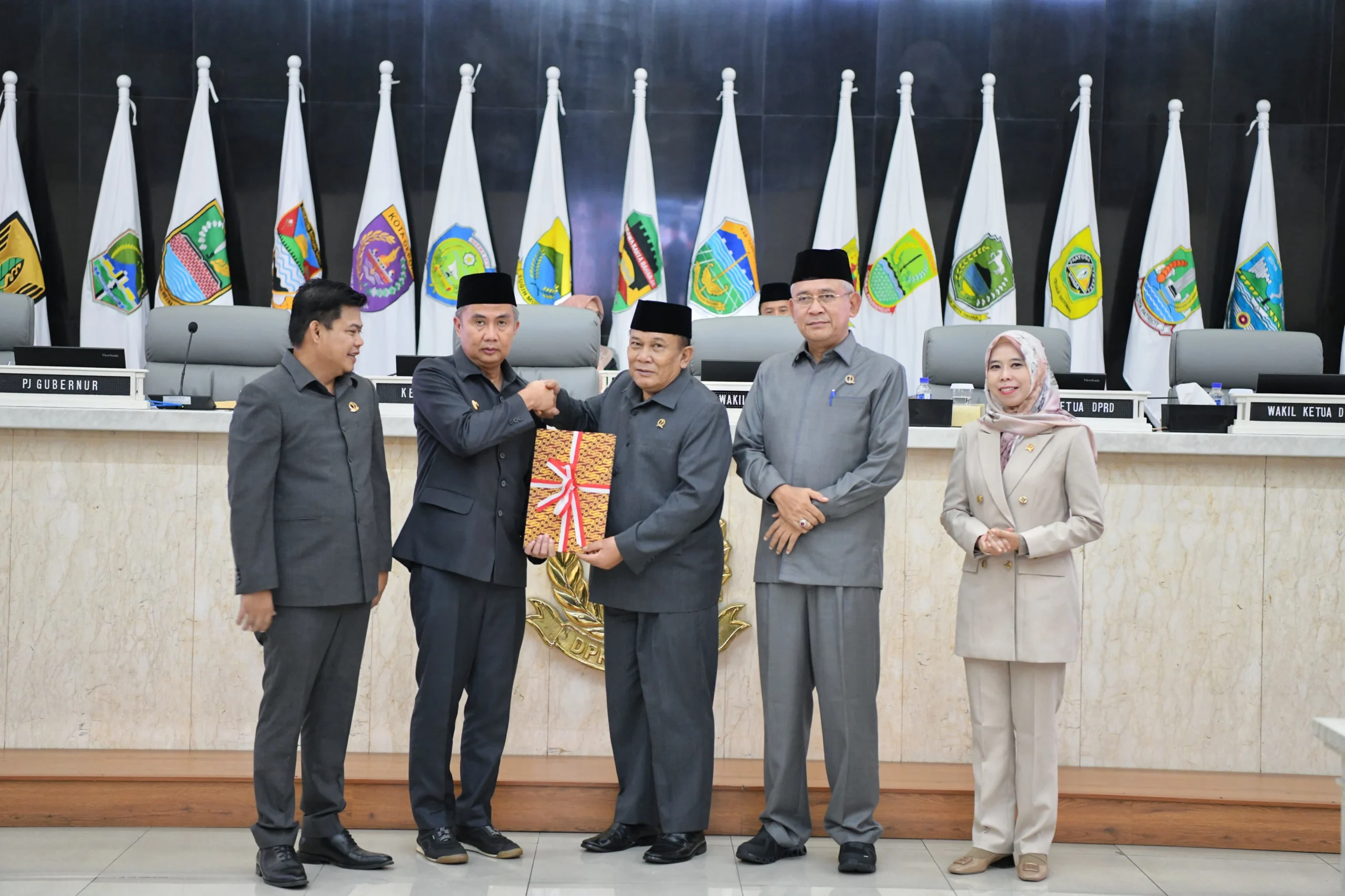 Bey Machmudin: Kolaborasi Pemdaprov Bersama DPRD Jabar Pastikan PPDB  2024 Adil dan Transparan (Foto: Biro Adpim Jabar)