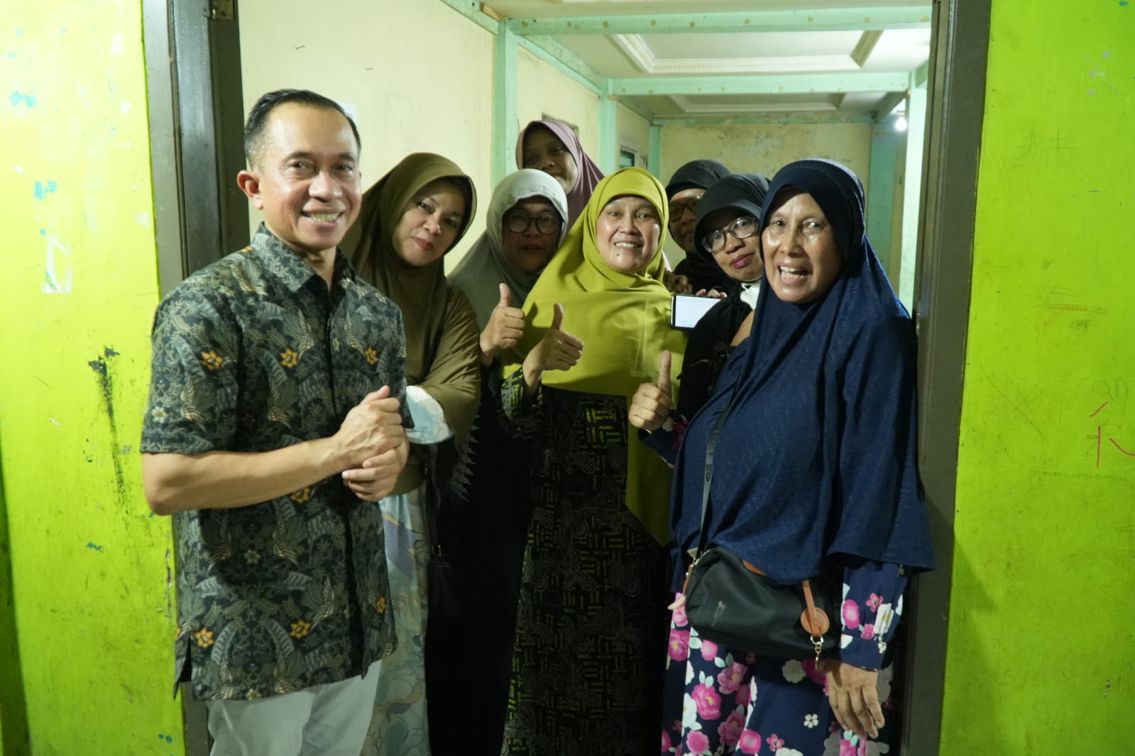 Asep Mulyadi, Anggota Komisi B DPRD Kota Bandung bersama warga