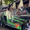 Bus yang mengangkut rombongan SMK Lingga Kencana Depok/