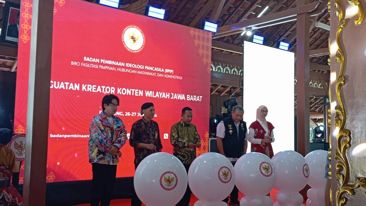 Pada Rabu, 26 Juni 2024, Badan Pembinaan Ideologi Pancasila (BPIP) menggelar workshop bertajuk "Penguatan Konten Kreator" di Pendopo Kota Bandung, Jawa Barat.