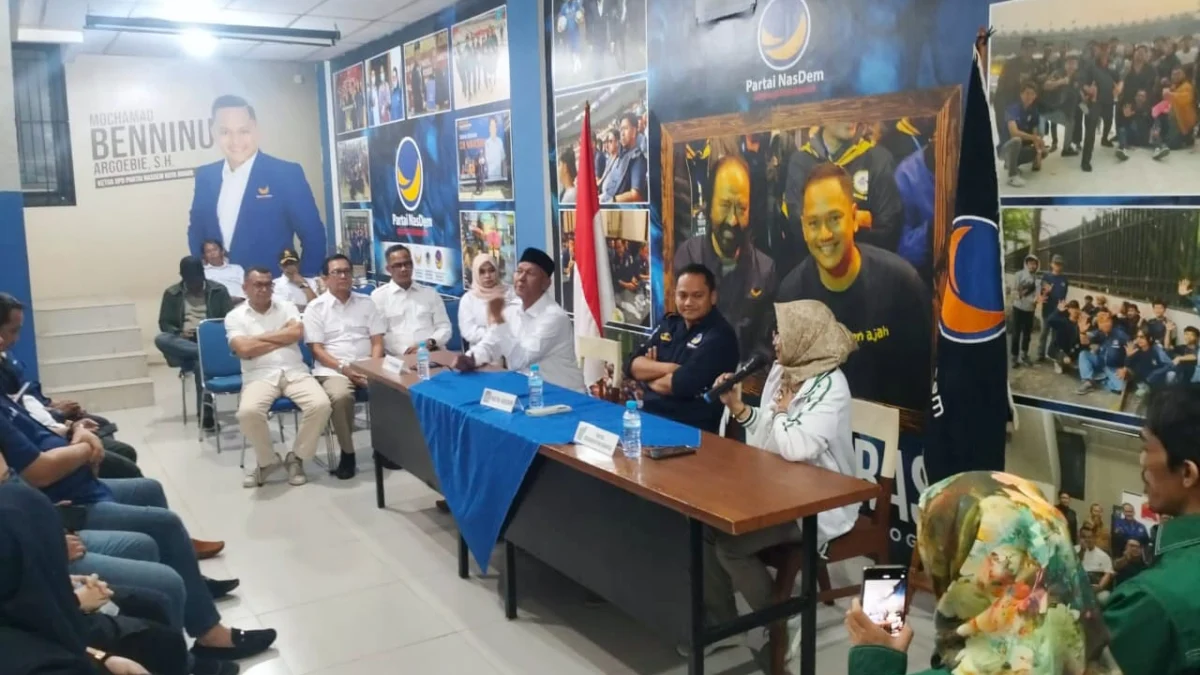 Jajaran elit Partai Gerindra dan PKB Kota Bogor saat melakukan safari politik ke kantor DPD Partai NasDem Kota Bogor. (Yudha Prananda / Jabar Ekspres)