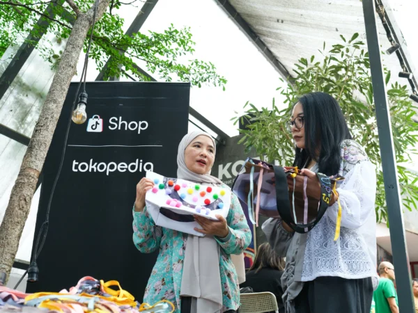 Transaksi produk fashion di Jabar melalui Tokopedia dan ShopTokopedia alami kenaikan hingga 2 kali lipat pada semester 1 2024.
