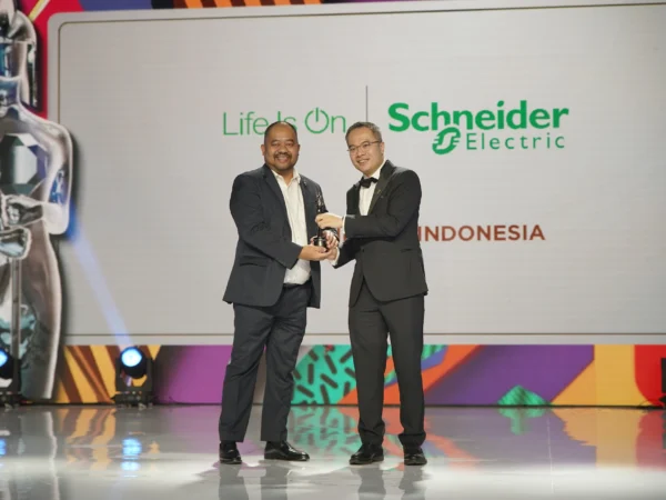 Penghargaan “Best Companies to Work For in Asia 2024” yang dianugerahi oleh HR Asia menandai kemenangan kedua kali berturut-turut bagi Schneider Electric setelah sebelumnya meraih penghargaan yang sama pada tahun 2023.