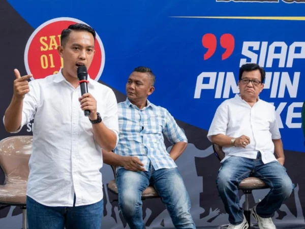 Bacawalkot Bogor, Sendi Fardiansyah saat menjelaskan gagasannya di acara Public Hearing PWI Kota Bogor. (Yudha Prananda / Jabar Ekspres)