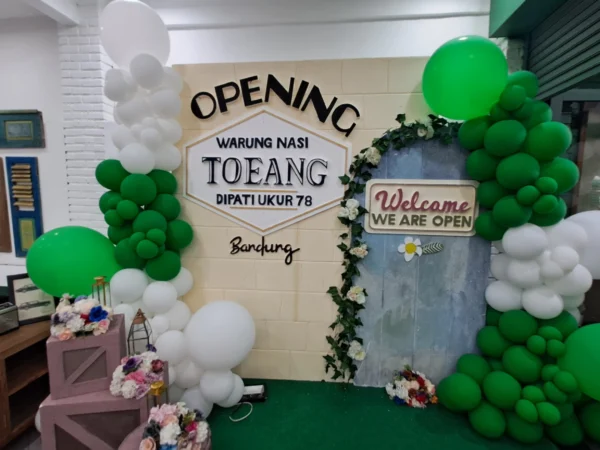 Wisata kuliner terbaru di Bandung, Warung Nasi Toeang