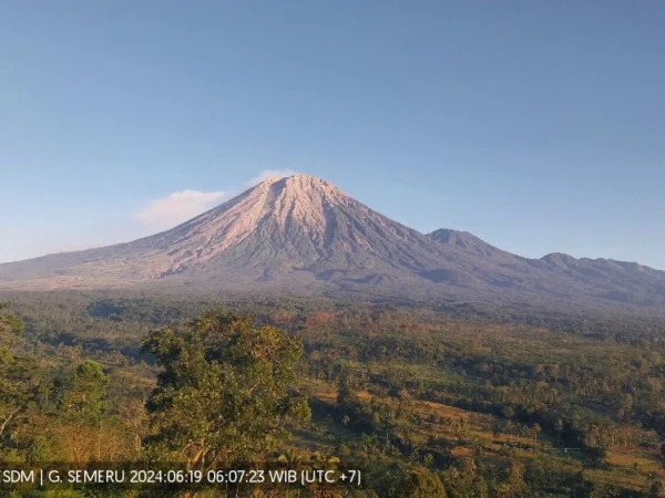 Gunung Semeru Erupsi Lagi, Warga Dihimbau Hindari Aktivitas hingga Radius 5 Kilometer dari Puncak. Foto: HO-PVMBG