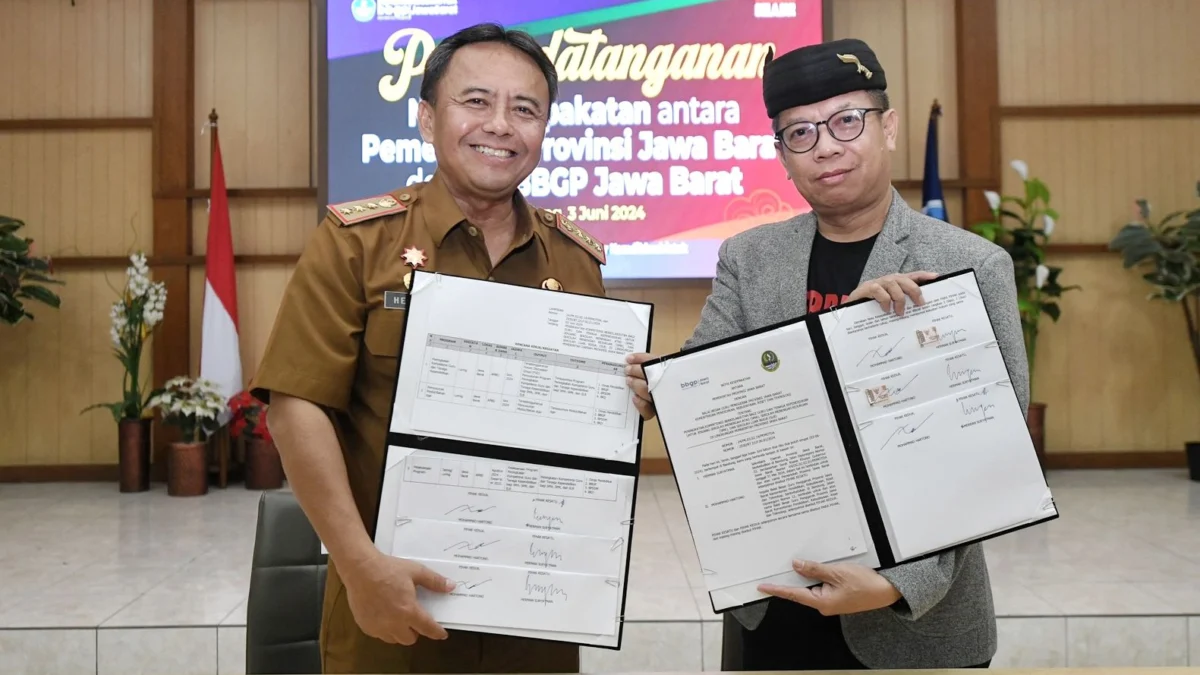 Sekda Jawa Barat Herman Suryatman menghadiri Penandatangan Kerja Sama antara Pemprov Jabar dengan Balai Besar Guru Penggerak (BBGP) terkait peningkatan kompetensi guru di Jabar di kantor BBGP, Kota Bandung, Senin (3/6/2024).(Foto: Rizal Fs/Biro Adpim Jabar)