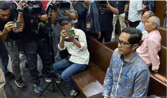 Mantan kuasa hukum Syahrul Yasin Limpo (SYL), Febri Diansyah saat hendak memberikan keterangan sebagai saksi di Pengadilan Tipikor, Jakarta (3/6). Foto/ANTARA