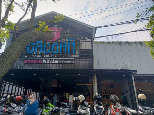 Suasana di depan Gerai Mie Gacoan Bondongan, Kecamatan Bogor Selatan, Kota Bogor, Selasa (4/6). (Yudha Prananda / Jabar Eks