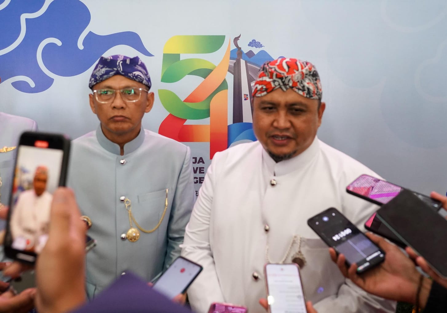 Ketua DPRD Kota Bogor, Atang Trisnanto bersama Pj Wali Kota Bogor, Hery Antasari. (Yudha Prananda / Jabar Ekspres)