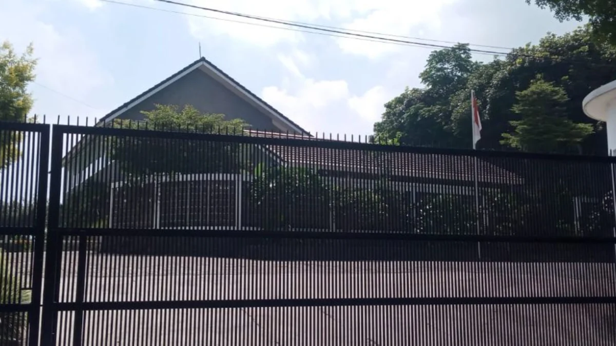 Rumah dinas yang dipakai oleh Arsan Latif di Jalan Ciloa, Desa Pasirhalang, Kecamatan Cisarua, KBB sudah kosong. Minggu (9/6). Dok Jabar Ekspres/wit