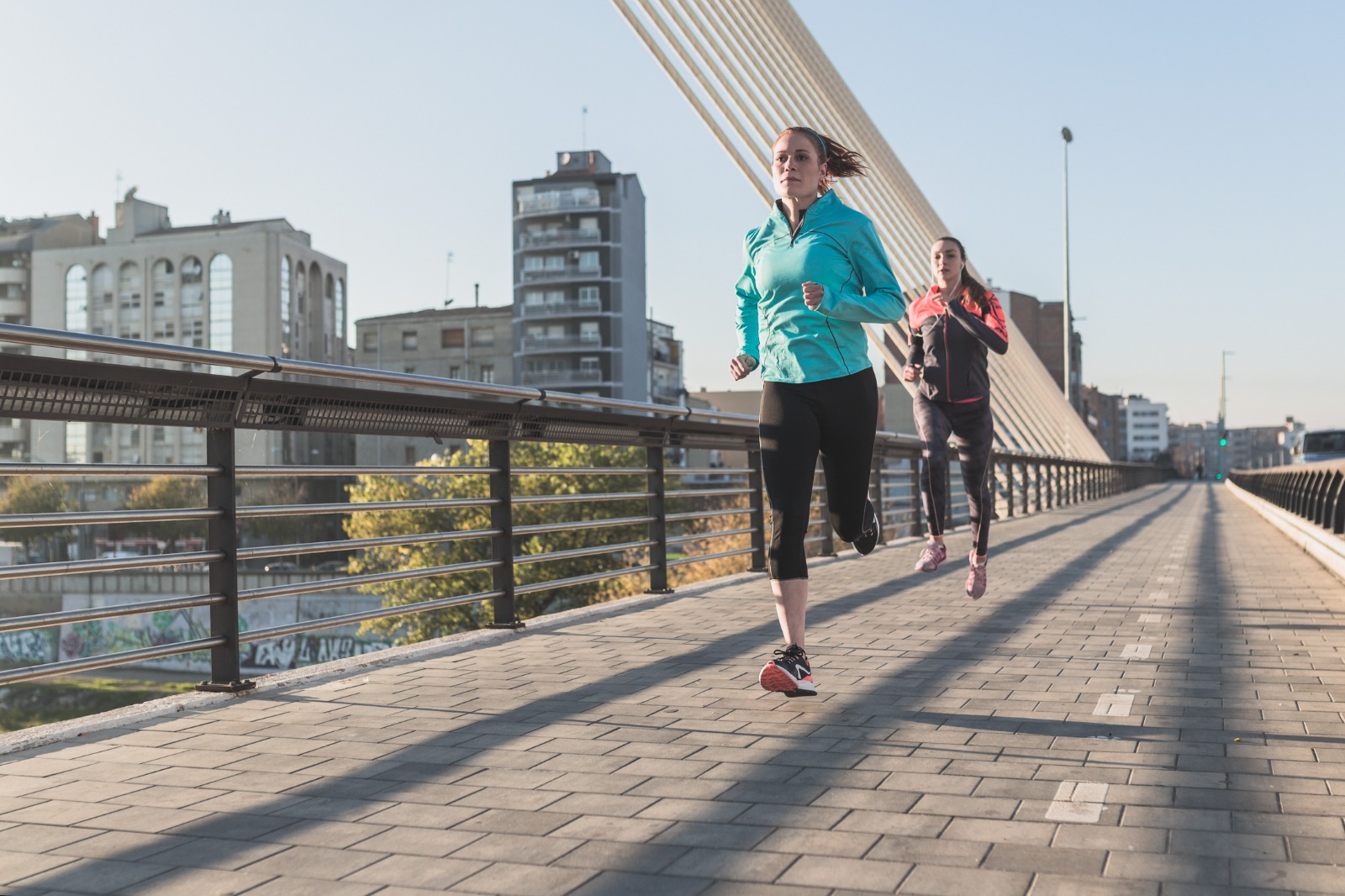 Termasuk Olahraga Ringan, Ketahui Manfaat & Tips Melakukan Jogging yang Benar (ilustrasi: Freepik)