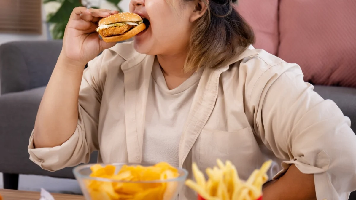 Berbahaya Bagi Kesehatan, Ketahui Cara Cegah & Atasi Obesitas (ilustrasi: freepik)