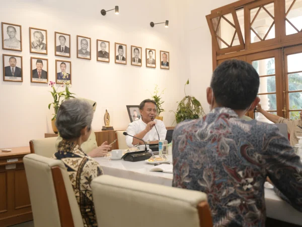Sekda Herman Suryatman Bertemu Rektor Unpad Guna Membahas Berbagai Persoalan dan Tantangan di Jabar