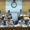 Sejumlah pejabat Polri menghadiri rapat kerja bersama Komisi III DPR RI di Kompleks Parlemen, Jakarta, Selasa (11/6/2024). Foto/ANTARA
