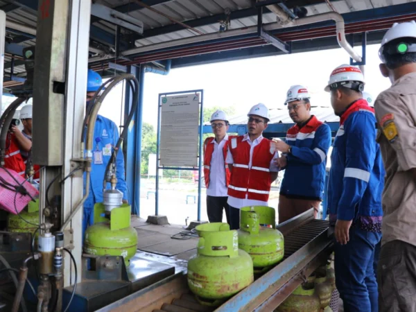 Pemkab Bandung lakukan inspeksi mendadak ke Stasiun Pengisian Bulk Elpiji (SPBE) PT Sampurna Gas di Kecamatan Cileunyi pada Rabu (12/6/2024)