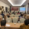 KPU Banjar gelar sosialisasi tahapan Pilkada 2024 kepada jurnalis, di Hotel Santika Kota Tasikmalaya, Jumat 14 Juni 2024. (Cecep Herdi/Jabar Ekspres)
