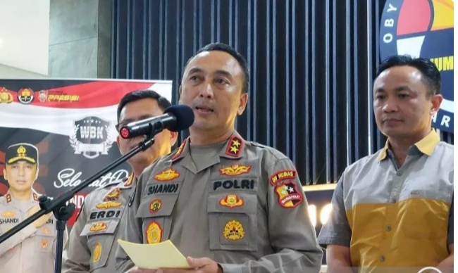 Kepala Divisi Humas Polri Irjen Pol. Sandi Nugroho memberikan keterangan pada wartawan di Mabes Polri, Jakarta, Rabu (19/6). Foto/ANTARA