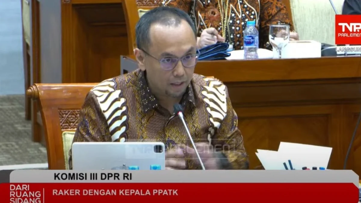 Kepala PPATK Ivan Yustiavandana saat memaparkan data dalam rapat kerja bersama Komisi III DPR di Kompleks Parlemen, Senayan, Jakarta, Rabu (26/6/2024). (Tangkapan Layar / Youtube TVR Parlemen)