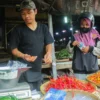 Penjual bahan pangan di Pasar Induk Gedebage, Kota Bandung. (Pandu Muslim/Jabar Ekspres)