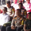 Wakil Ketua I DPRD Kota Bogor, Jenal Mutaqin (Kiri) bersama aparat TNI/Polri. (Yudha Prananda / Jabar Ekspres)