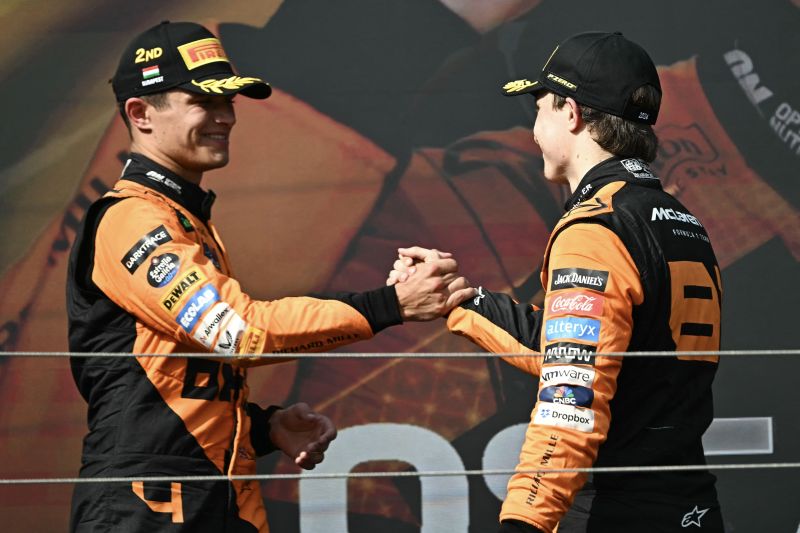 Pembalap McLaren Piastri Tepis Rumor Rengganya Hubungan dengan Rival Satu Timnya 