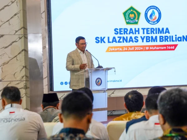 Kemenag RI Serahkan SK Izin Operasional Lembaga Amil Zakat Skala Nasional kepada YBM BRILiaN