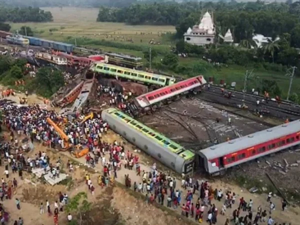 Kereta Tergelincir di India, 4 Orang Meninggal Dunia