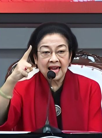 Megawati Pengawal Konstitusi: Perjuangan seorang  Ibu yang Tak Kunjung Usai