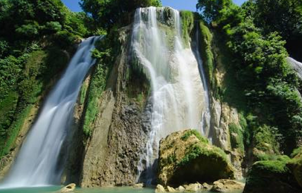 Serunya Liburan di Curug Cikaso! Air Terjun Eksotis yang Wajib Anda Kunjungi