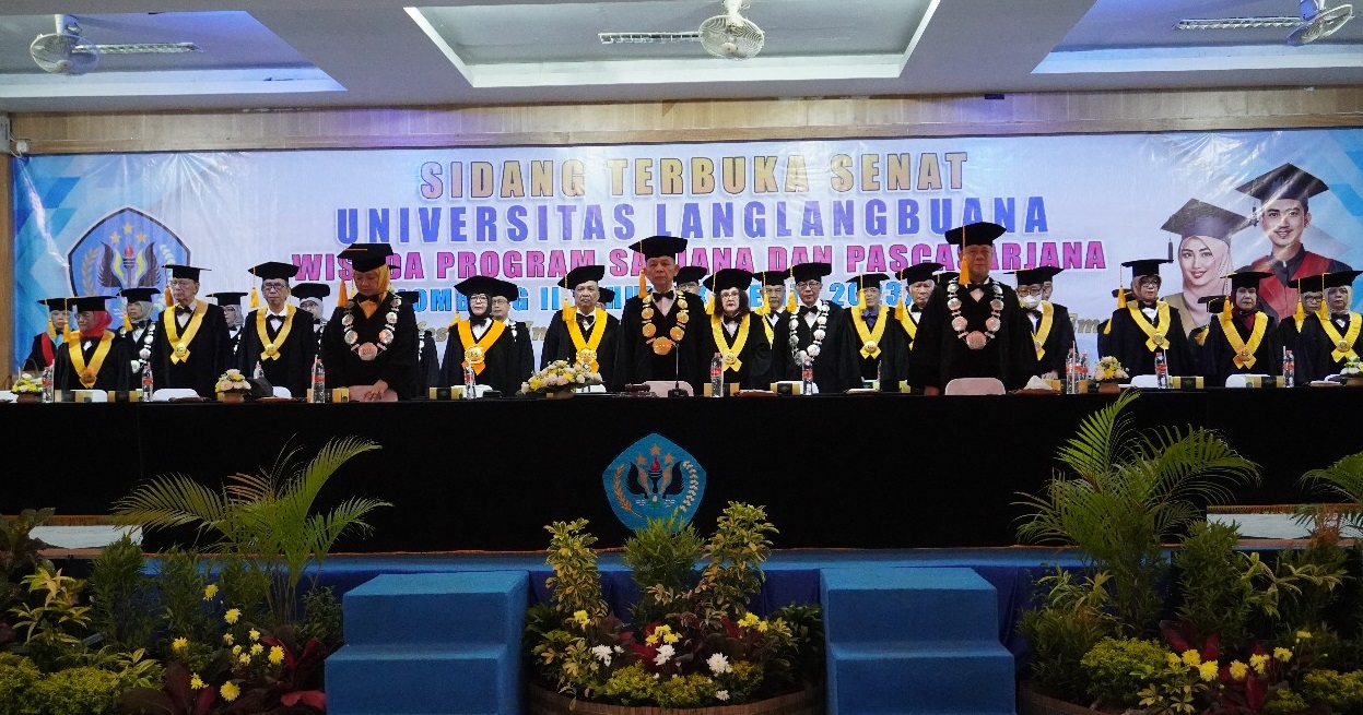 Universitas Langlangbuana (Unla) menggelar Wisuda Gelombang II Tahun Akademik 2023/2024 di Wisma Buana Unla, Jalan Karapitan, Kota Bandung, Sabtu 27 Juli 2024.