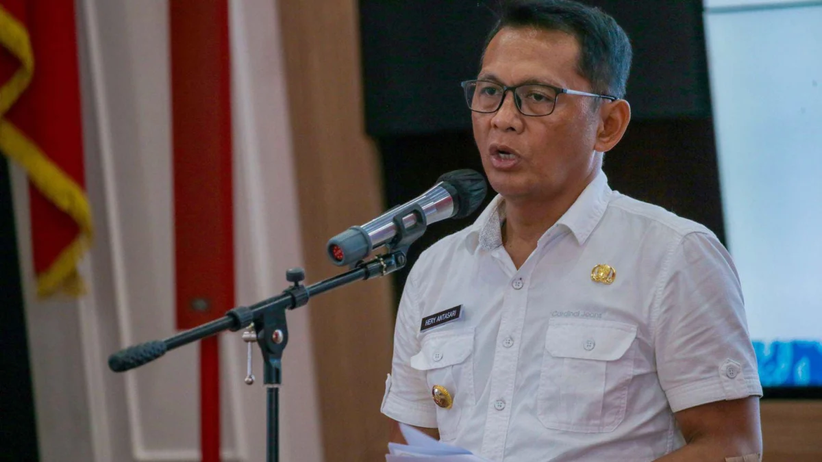 PJ Wali Kota Kota Bogor Hery Antasari menekankan kepada seluruh jajaran ASN agar tidak meremehkan masalah kecil.