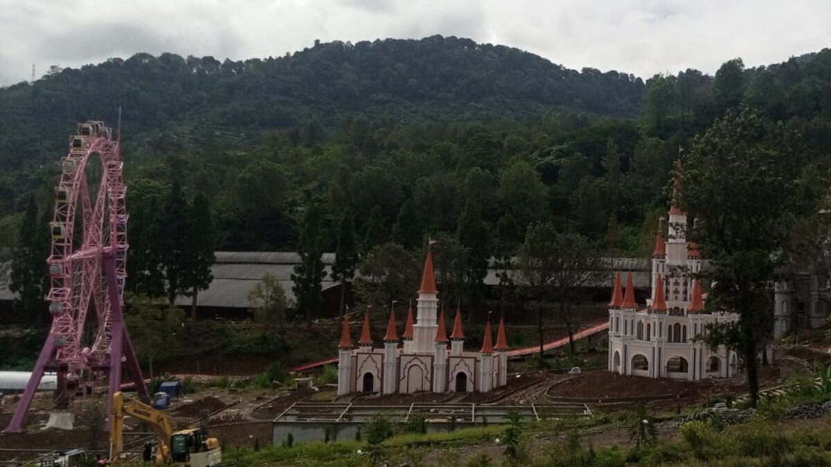 Proyek tempat wisata Bianglala di kawasan puncak Bogor milik BUMD Jawa Barat PT Jaswita terancam diberhentikan oleh Pemda setempat