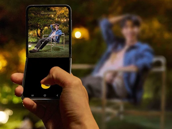 Salah satu produk terbaru Samsung Galaxy Z Flip 6 mebeberakan beberapa keunggulan dan fitur canggih dan wajib dimiliki pecinta smartphone