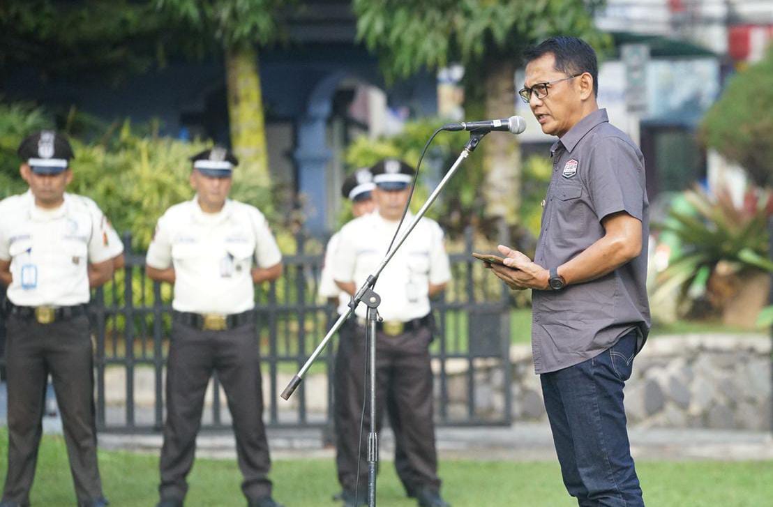 Pj Wali Kota Bogor, Hery Antasari saat memimpin apel besar FGD peran BUMD, Selasa (2/7). (Yudha Prananda / Jabar Ekspres)