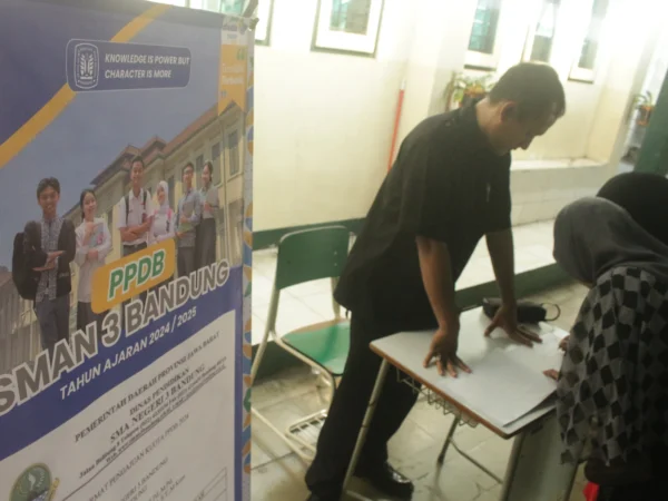 Ist. Proses pendaftaran PPDB 2024 tahap 2 di Jabar. Foto Pandu Muslim Jabar Ekspres.