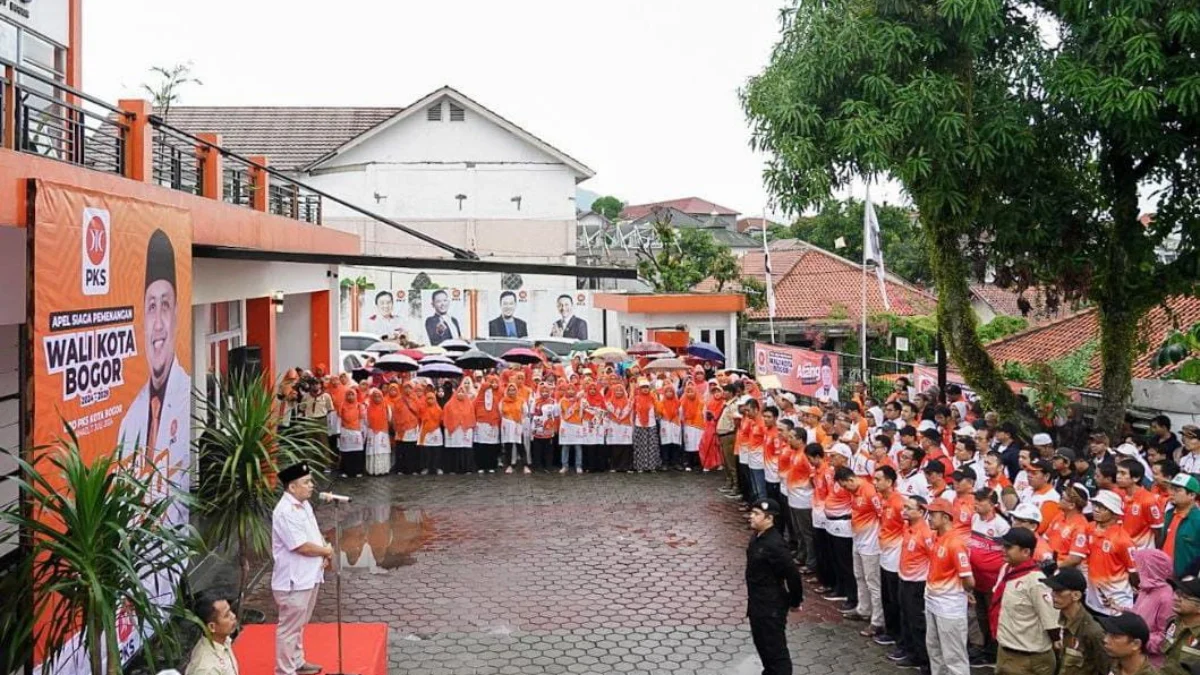 DPD PKS Kota Bogor bersama ratusan kader saat menggelar Apel Siaga Pemenangan Pilkada 2024. (Yudha Prananda / Jabar Ekspres)