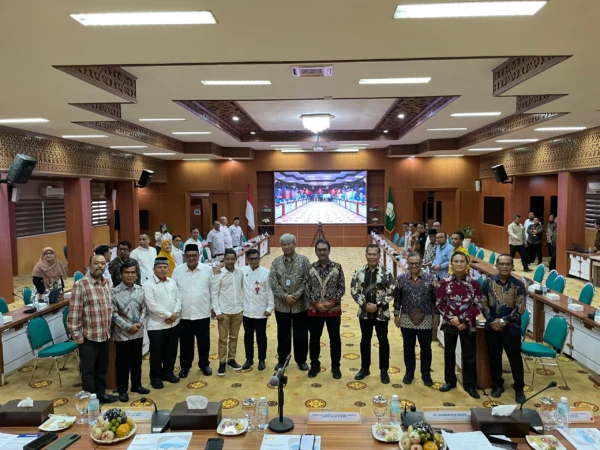 Rapat Koordinasi Lintas Lembaga yang berlangsung di Kantor Gubernur Aceh pada Jumat (12/07/2024).