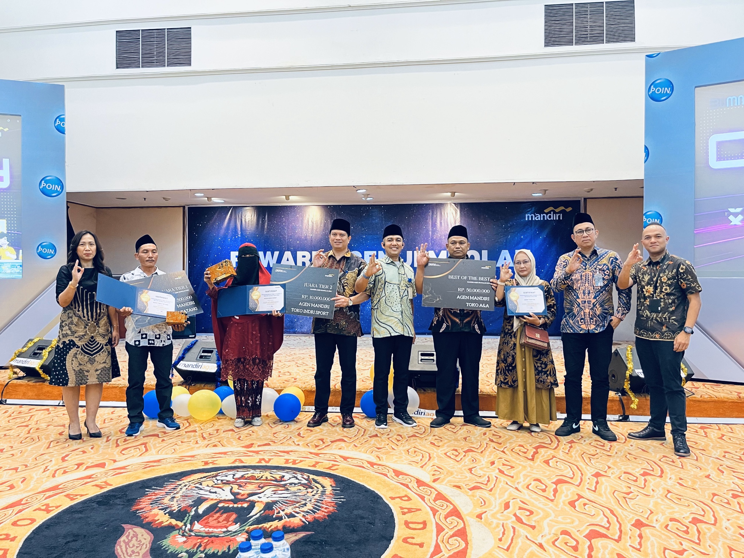 Bank Mandiri Berikan Penghargaan untuk Mandiri Agen Terbaik di Jawa Barat