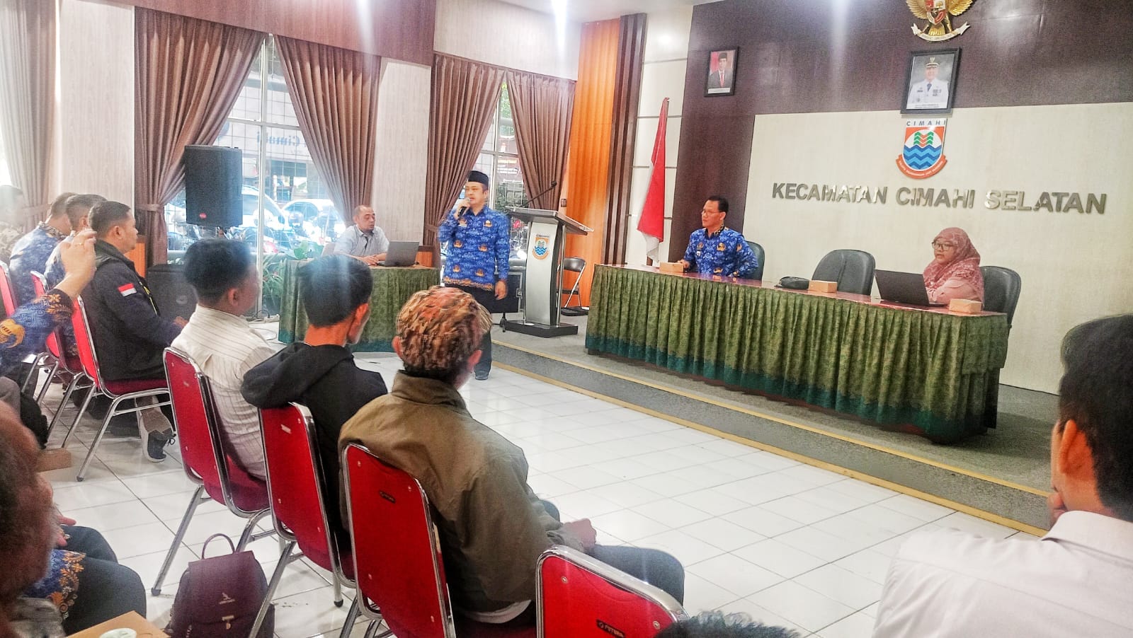 Doc. Sosialisasi DPKP dalam Peningkatan Kualitas Kawasan Kumuh di Aula Kecamatan Cimahi Selatan (Ist)