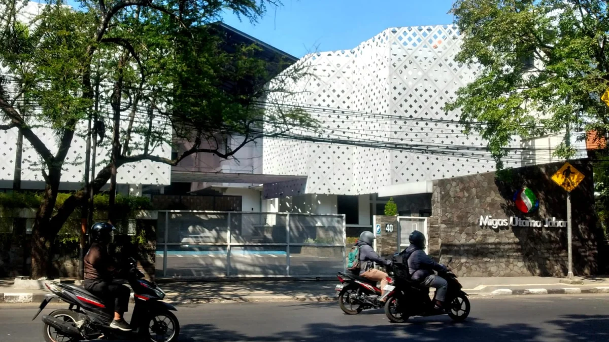 Kantor PT Migas Utama Jabar (MUJ) di Jalan Jakarta, Kota Bandung.